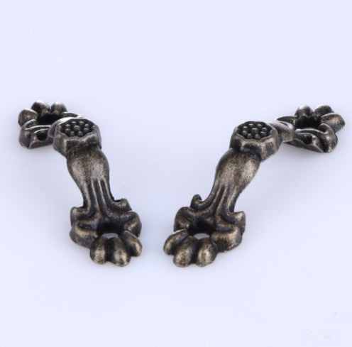 Antique Style Door Handles and Pulls