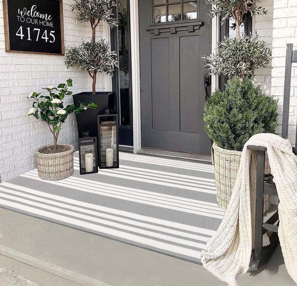 Grey and White Outdoor Rug 3x 5 Front Porch Rug Cotton Hand-Woven Striped Rug Machine Washable Indoor/Outdoor Area Rug Front Door Floor Mat for Farmhouse/Layered Door Mats/Living Room/Entryway