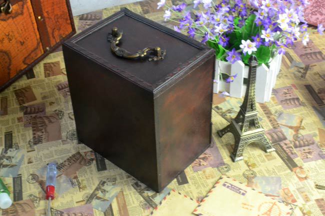 Antique Style Wooden Jewelry Box for Storage and Display